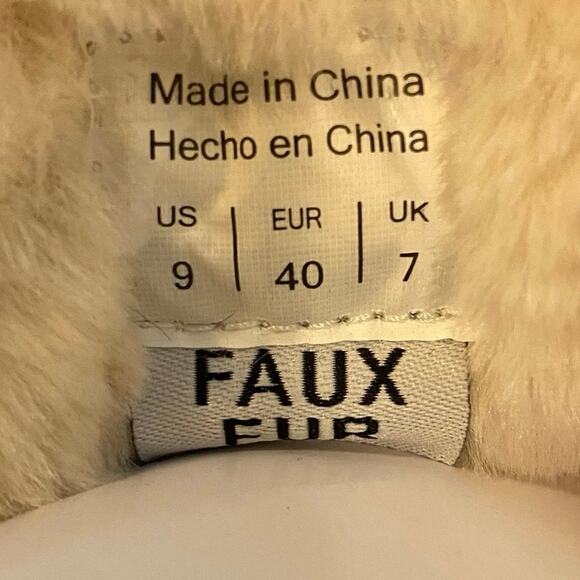 ALDO NWOT Marni Lace Up Lug Sole Boot White Size 9 Waterproof Chunky - Picture 8 of 8